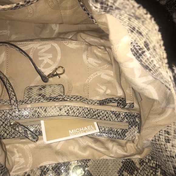 MK Python chain ID bag. - Picture 5 of 7